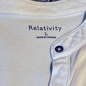 White relativity three-quarter tshirt size L